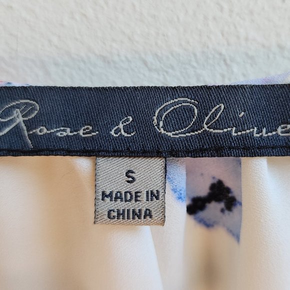 Rose & Olive White/Navy/Red Floral Sleeveless Blouse Size Small - Picture 6 of 12